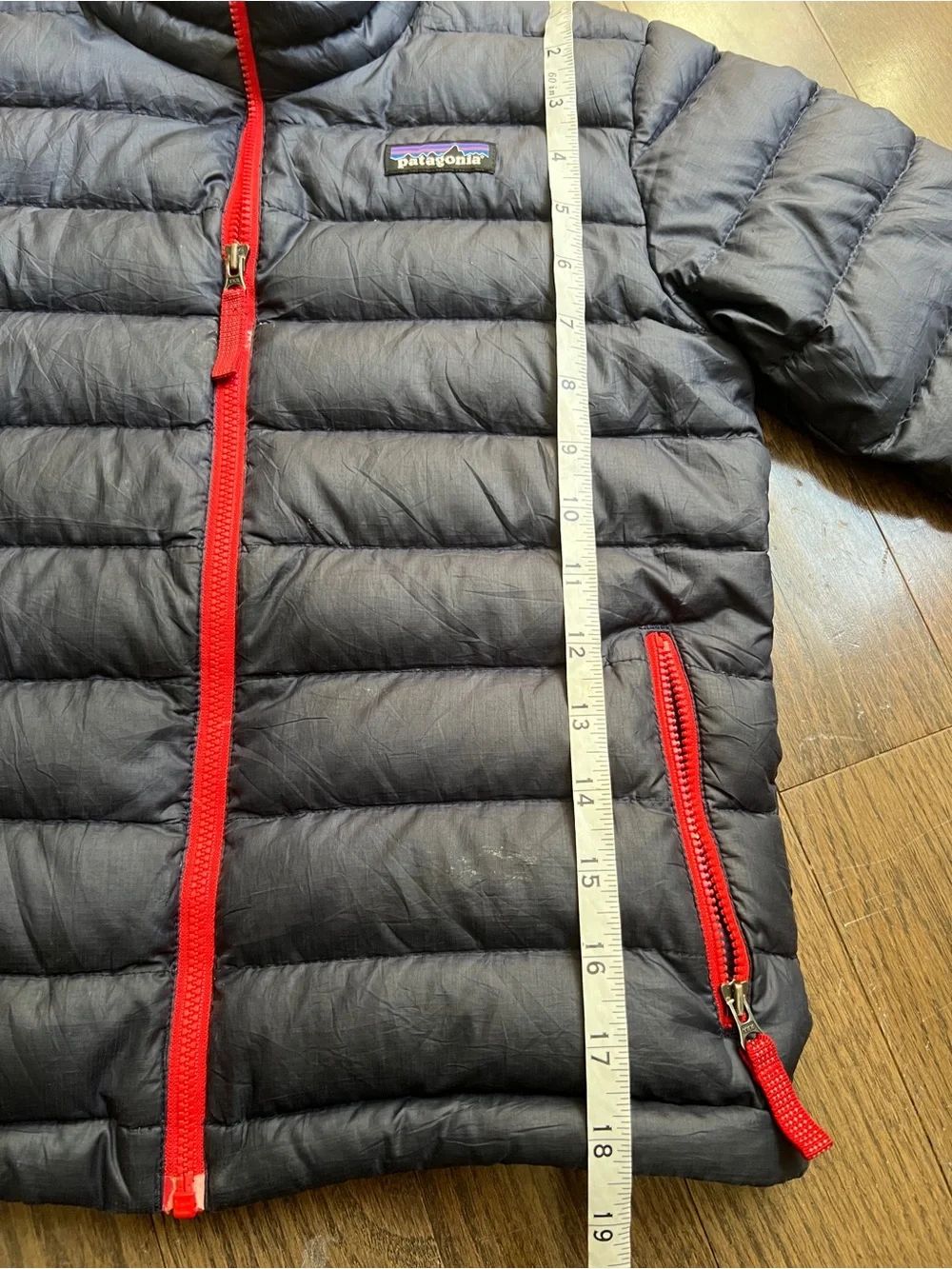 Patagonia down jacket navy and red kids size xs 5/6